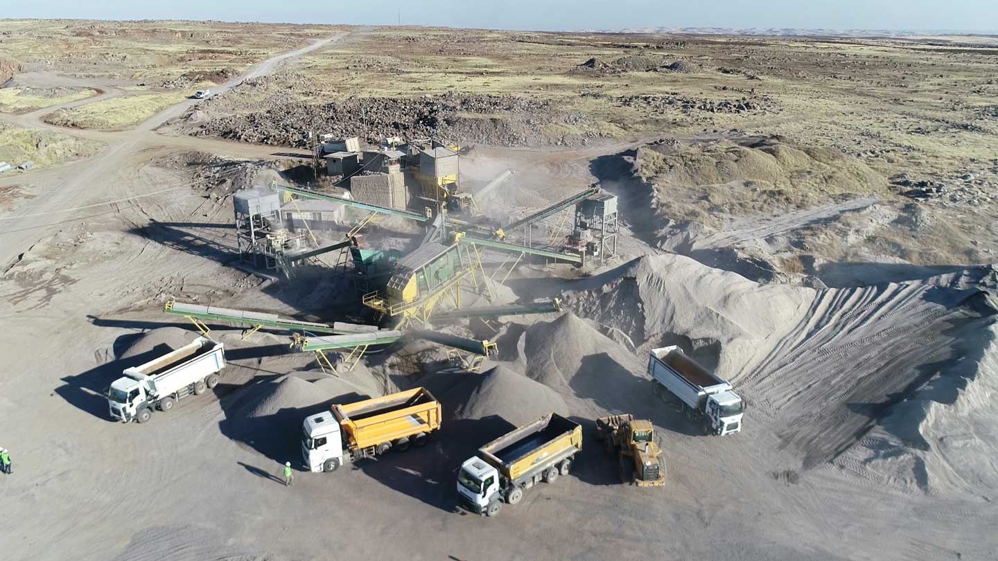 YETİMOĞLU MADENCİLİK-HAZIR BETON-İNŞAAT KALKER-MICIR BAZALT fotoğraf 2