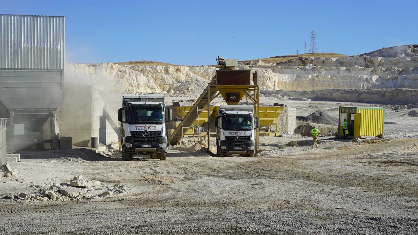 YETİMOĞLU MADENCİLİK-HAZIR BETON-İNŞAAT KALKER-MICIR BAZALT fotoğraf 1
