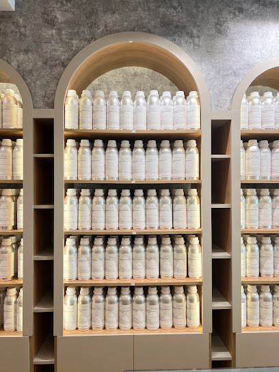 بيت العطور والبخور | Perfumes House kapak görseli