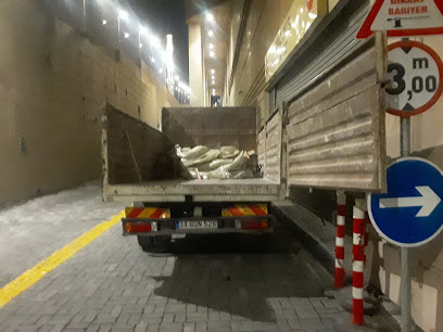 İstanbul Avrupa Yakası Moloz Hattı kapak görseli