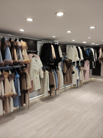 GIAN MORI Leather & Fur kapak görseli