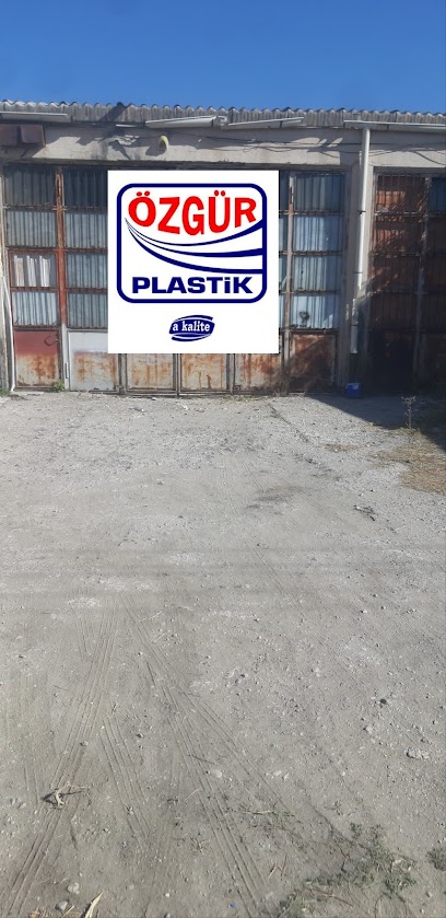 Özgür Plastik kapak görseli