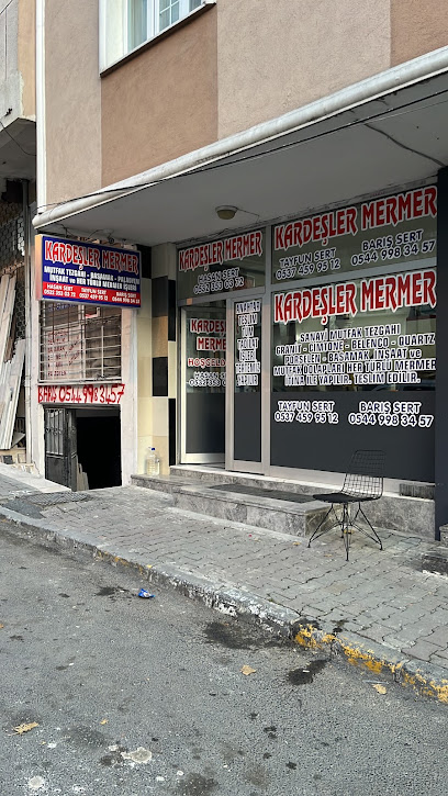 Kardeşler Mermer kapak görseli