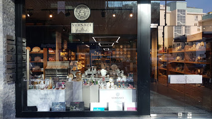 Maison Noble Rosenthal & Versace Store kapak görseli