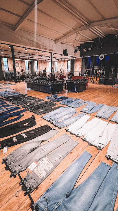 Komonteks Tekstil / Strom Denim kapak görseli