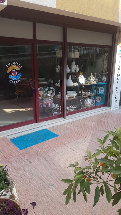 Tılsımlı Eller Çini Atölyesi kapak görseli