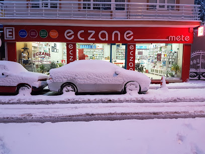 Mete Eczanesi kapak görseli