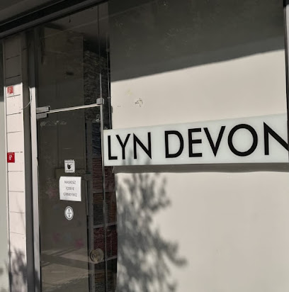 Lyn Devon kapak görseli