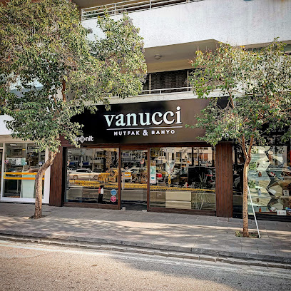 Vanucci İzmir kapak görseli