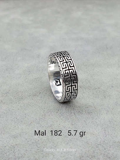 H.E.R SILVER kapak görseli