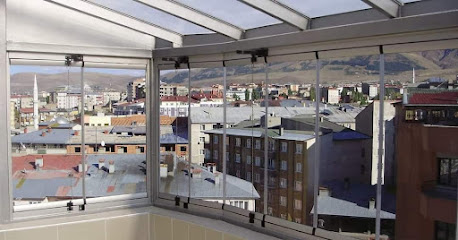 Üç-er Cam Balkon kapak görseli