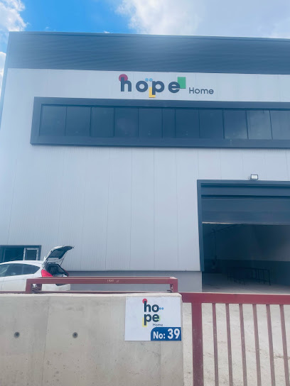 Hope Home kapak görseli