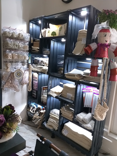 Aysel Sanatları Evi kapak görseli