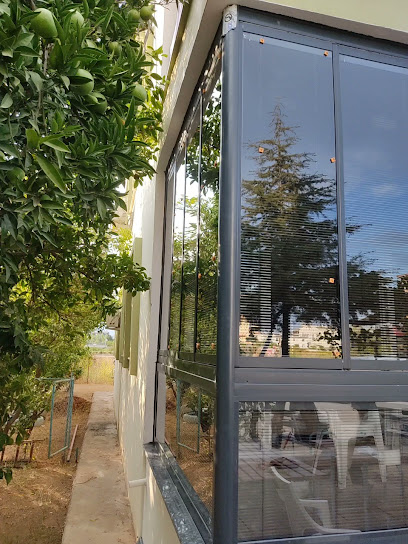 Karacan cam balkon kapak görseli