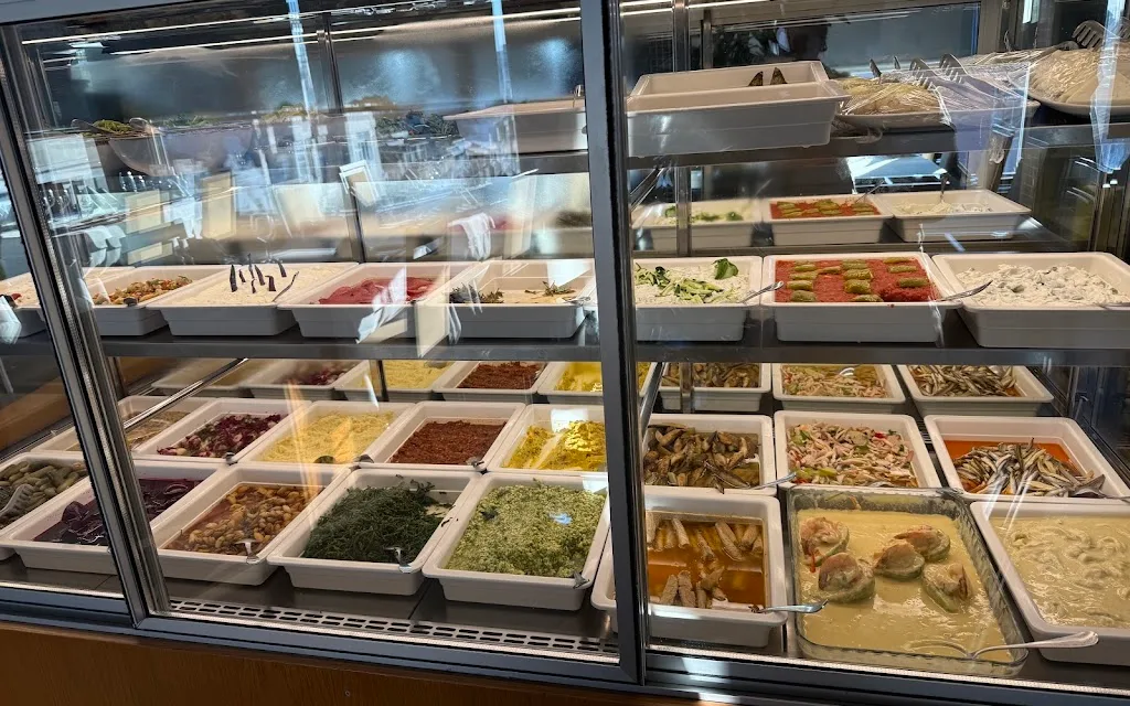 Sur Balık Restoran Cihangir - Boğaz'ın eşsiz gün batımı manzarasıyla bütünleşen teras atmosferi