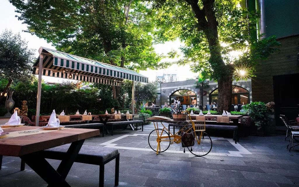 Garden 1897 Restaurant - Fatih mekan fotoğrafı